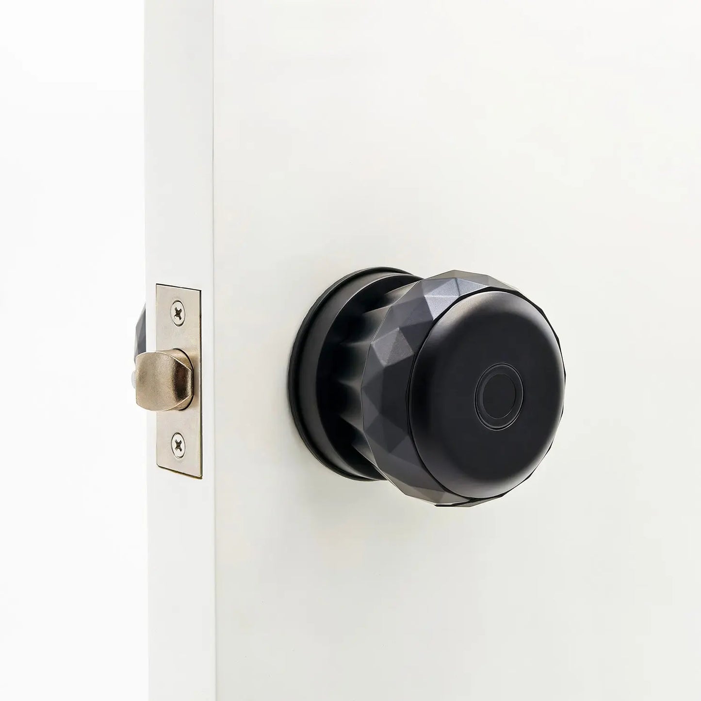 smart door locks installation effect