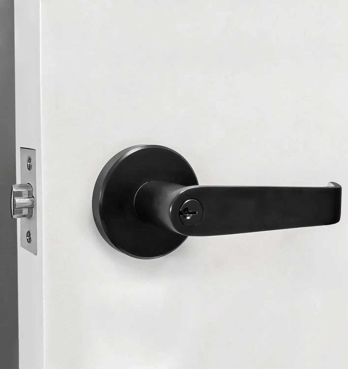 Bend tubular lock installation effect