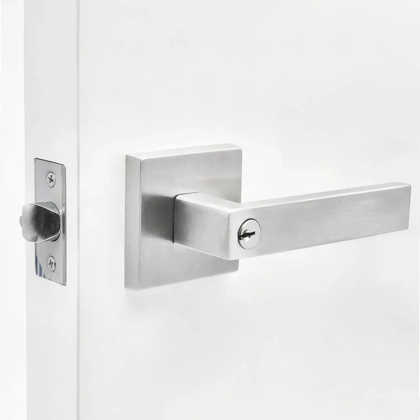 Square tubular door lock installation effect