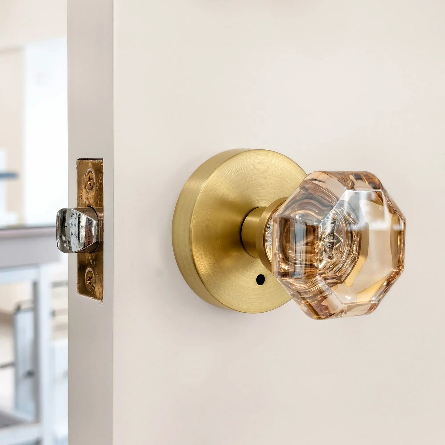 Orbicular Rosette with Octagonal Shape Golden Crystal door Knob in Satin Brass zhongshan sunshine hardware Co., Ltd