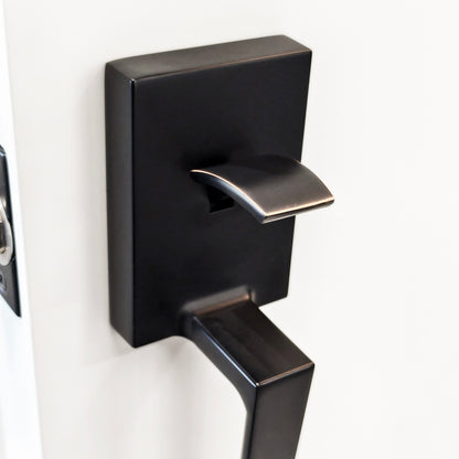 Vastroi One-Piece Handleset with Square Grip and Circolo Rosette with Contempo Smart Lock Lever in Matte Black zhongshan sunshine hardware Co., Ltd