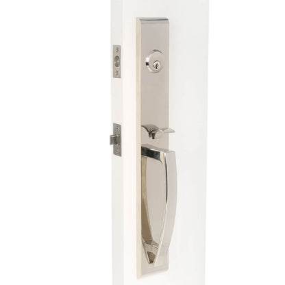 Installation effect of the door lock on the outer side of the entrance door