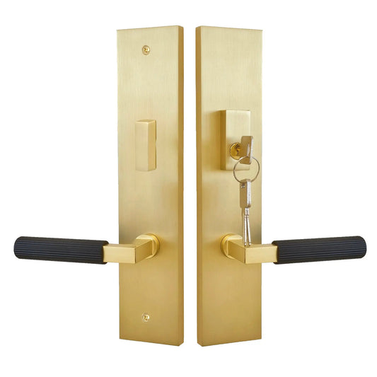 Quadrato Multipoint Lock with Straight Knurled Lever in Satin Brass