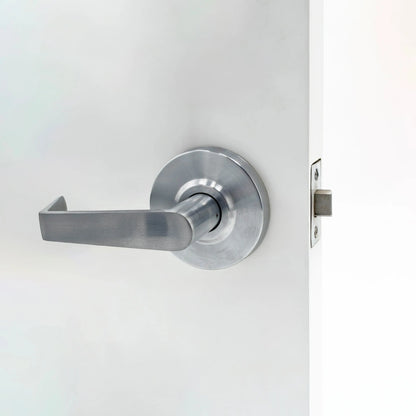commercial door lock installation effect