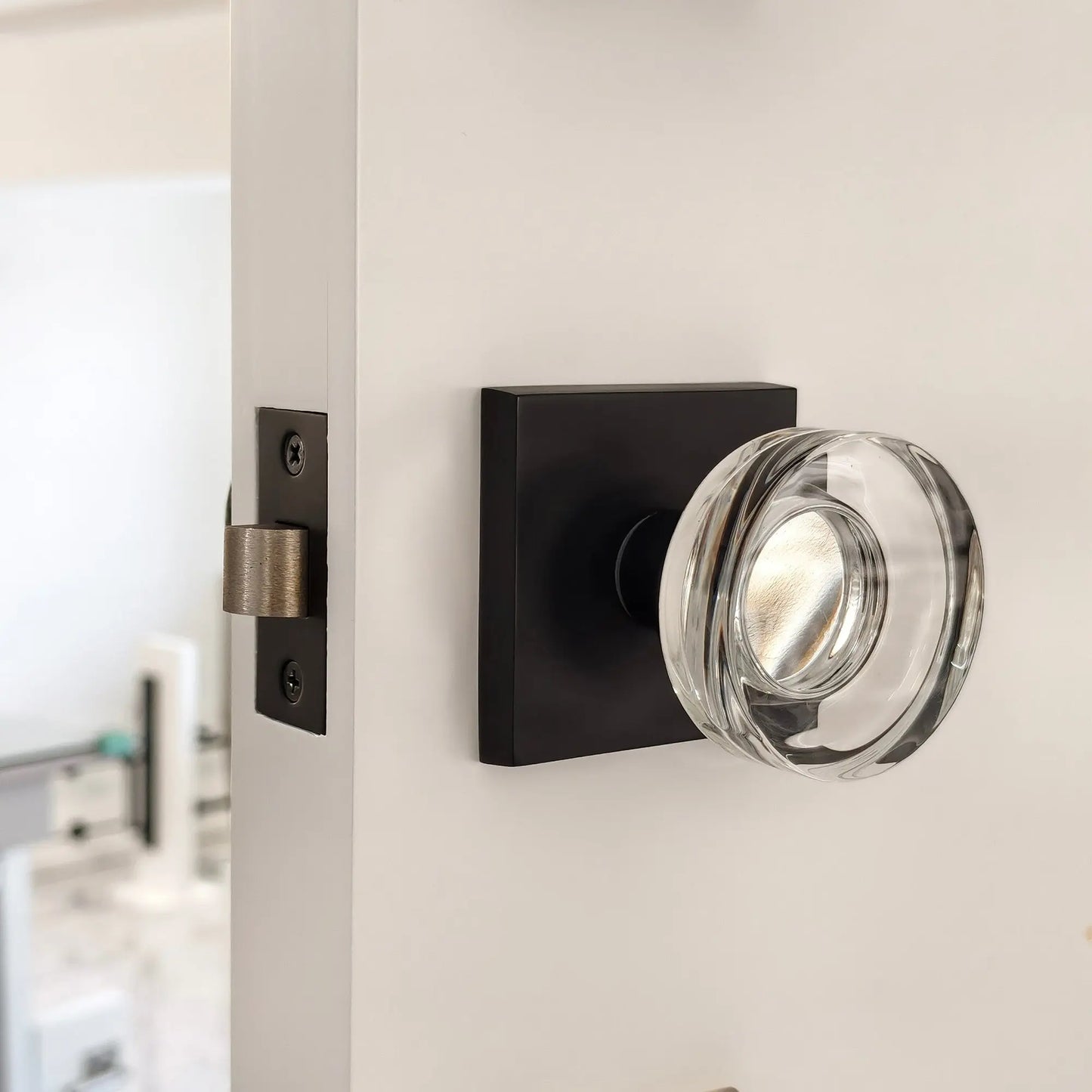 Quadrato Rosette with Round Clear Crystal Door Knob in Matte Black zhongshan sunshine hardware Co., Ltd